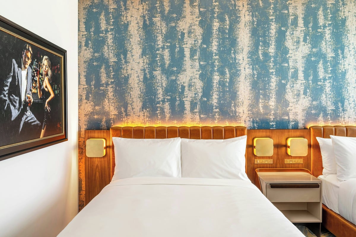 迷你吧、房內夾萬、書桌、遮光窗簾/窗簾