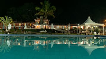 Piscina externa
