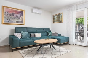 Smart TV, video games, DVD player, table tennis