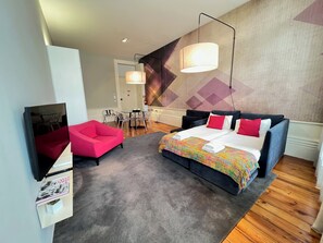 1 slaapkamer, een strijkplank/strijkijzer, wifi, beddengoed