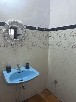 Towels - A perfect serviced apartment 10 min away from padmanabha swami temple (Trivandrum)