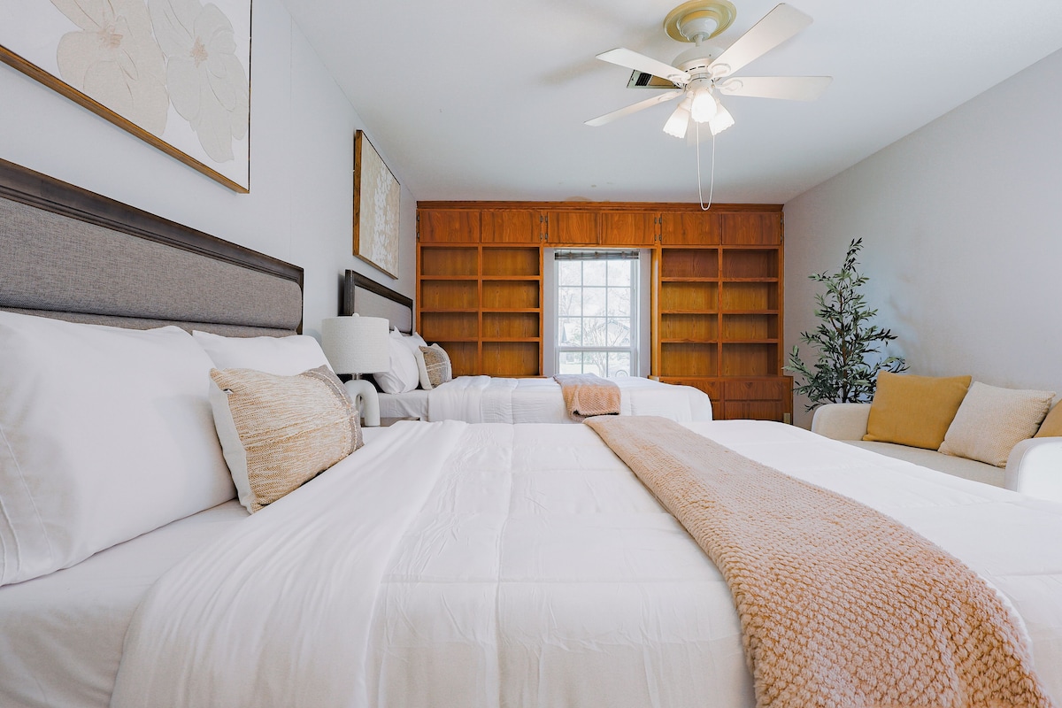 Photo 5 of Spacious 5BR Home - Near Energy Corridor - Sleeps 14 - Pet friendly