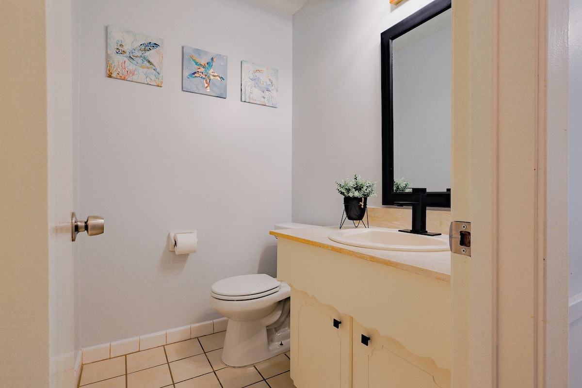 Photo 29 of Spacious 5BR Home - Near Energy Corridor - Sleeps 14 - Pet friendly