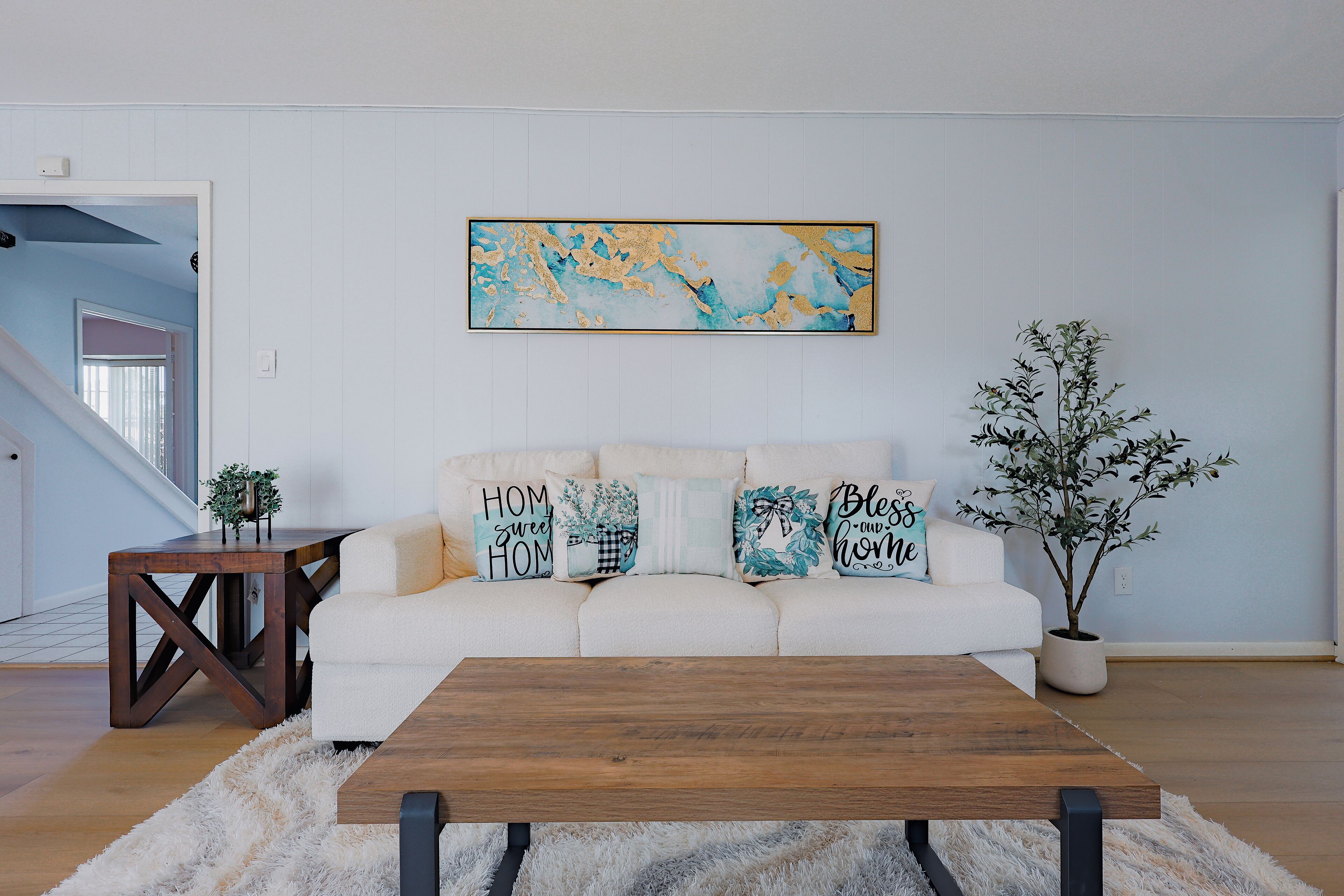 Smart TV, fireplace, table football