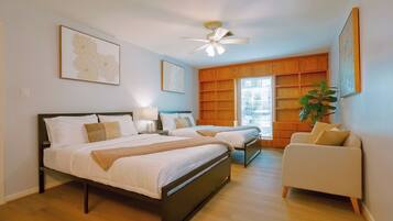 5 bedrooms, desk, iron/ironing board, travel cot