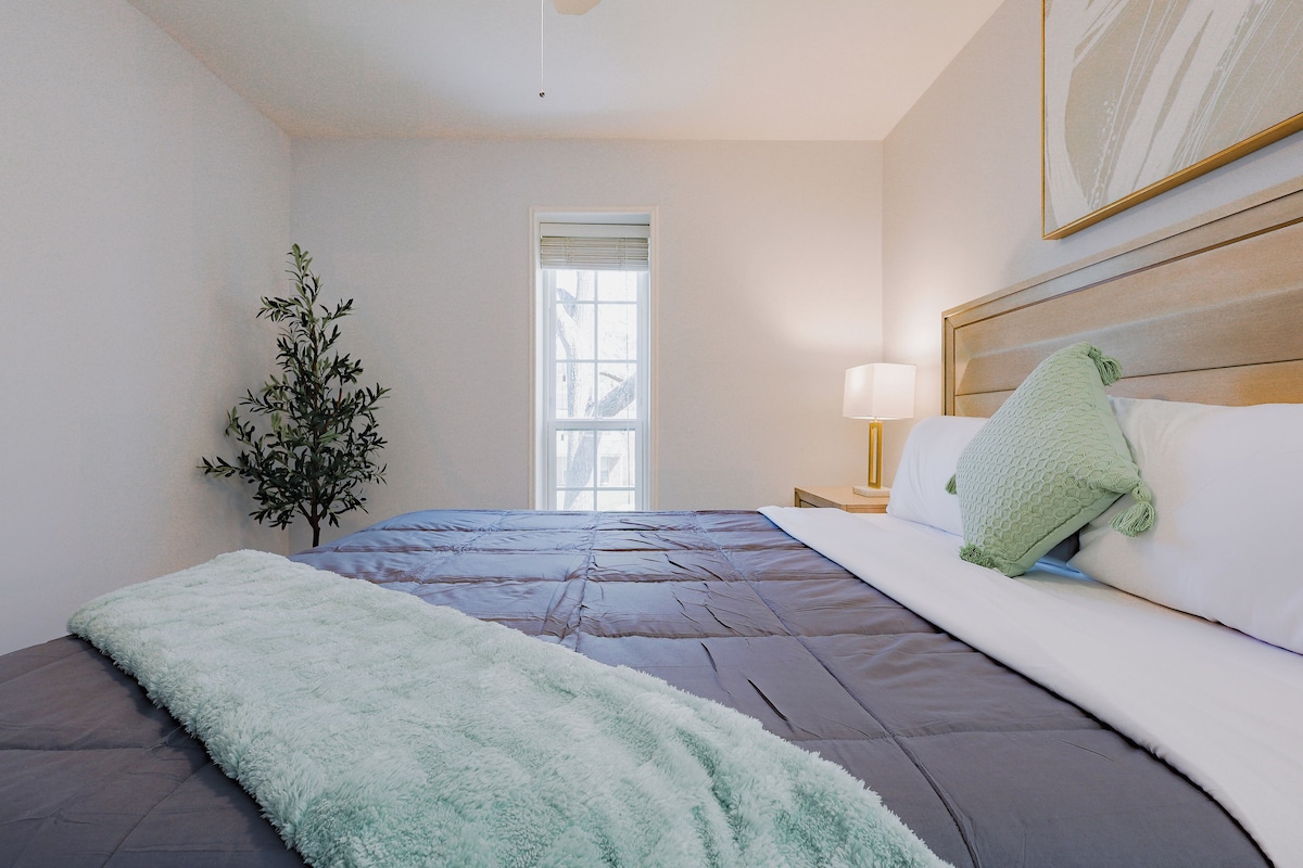 Photo 15 of Spacious 5BR Home - Near Energy Corridor - Sleeps 14 - Pet friendly