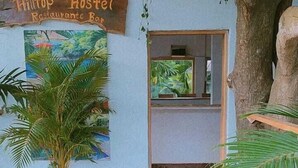 Uklassifisert bilde, 3 av 9, knapp