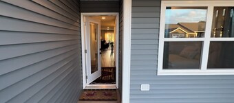 Cozy retreat 10 minutes to Downtown Charlottetown; 20 minutes to Stanhope beach