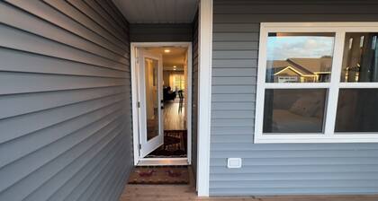 Cozy retreat 10 minutes to Downtown Charlottetown; 20 minutes to Stanhope beach