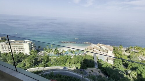 Ultra Threee Bedroom Suite, Oversized Baths, Daily Housekeeping, Panoramic Views