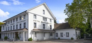 Front of property - Romantik Hotel & Restaurant Sternen (Kriegstetten)