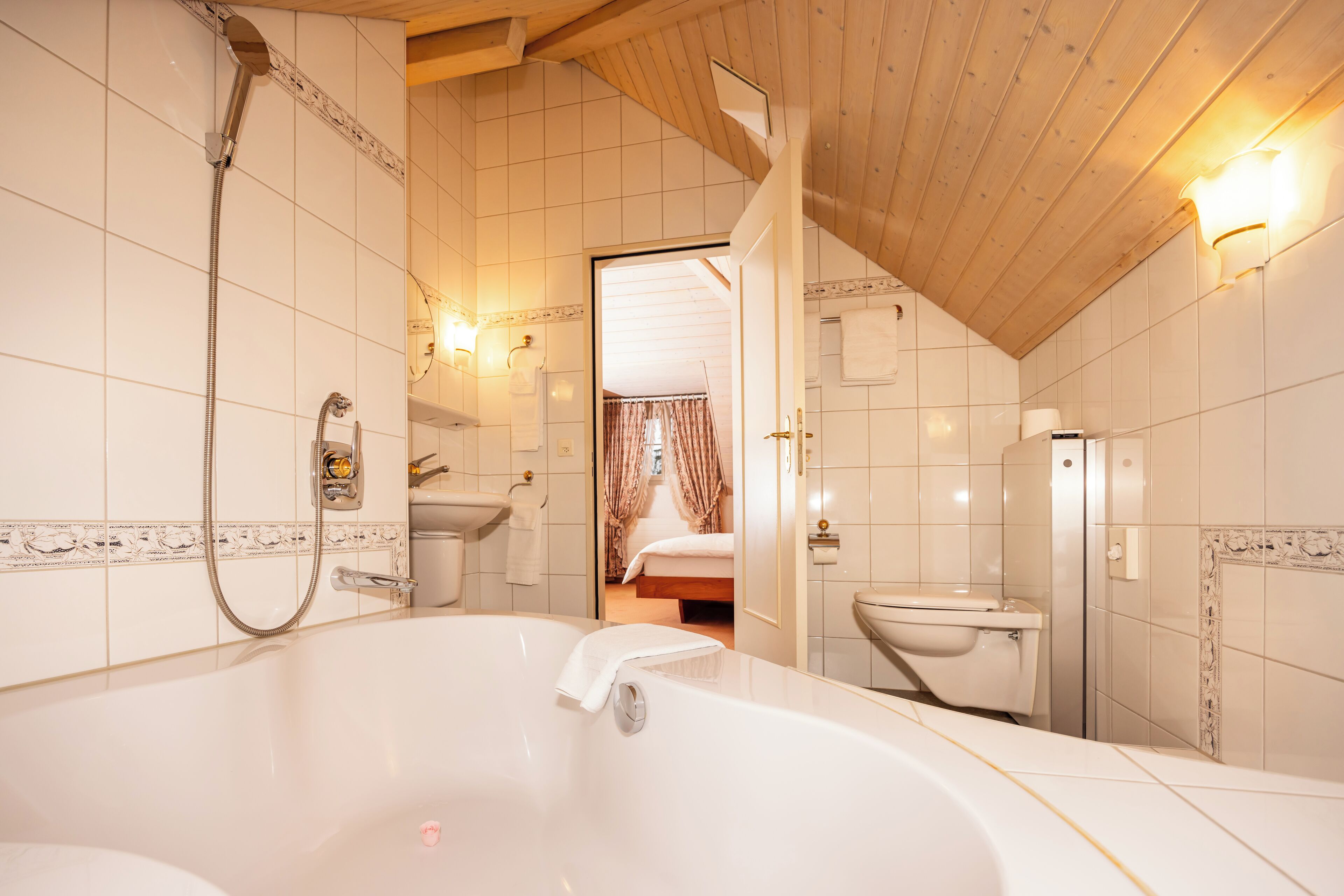 Romantic Double Room | Bathroom