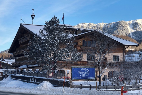 Mặt tiền nơi lưu trú