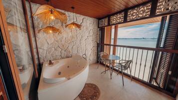 Free minibar, in-room safe, soundproofing, iron/ironing board