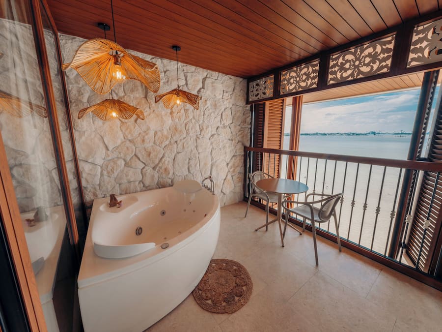 迷你吧贈品、房內夾萬、隔音、熨斗/熨衫板