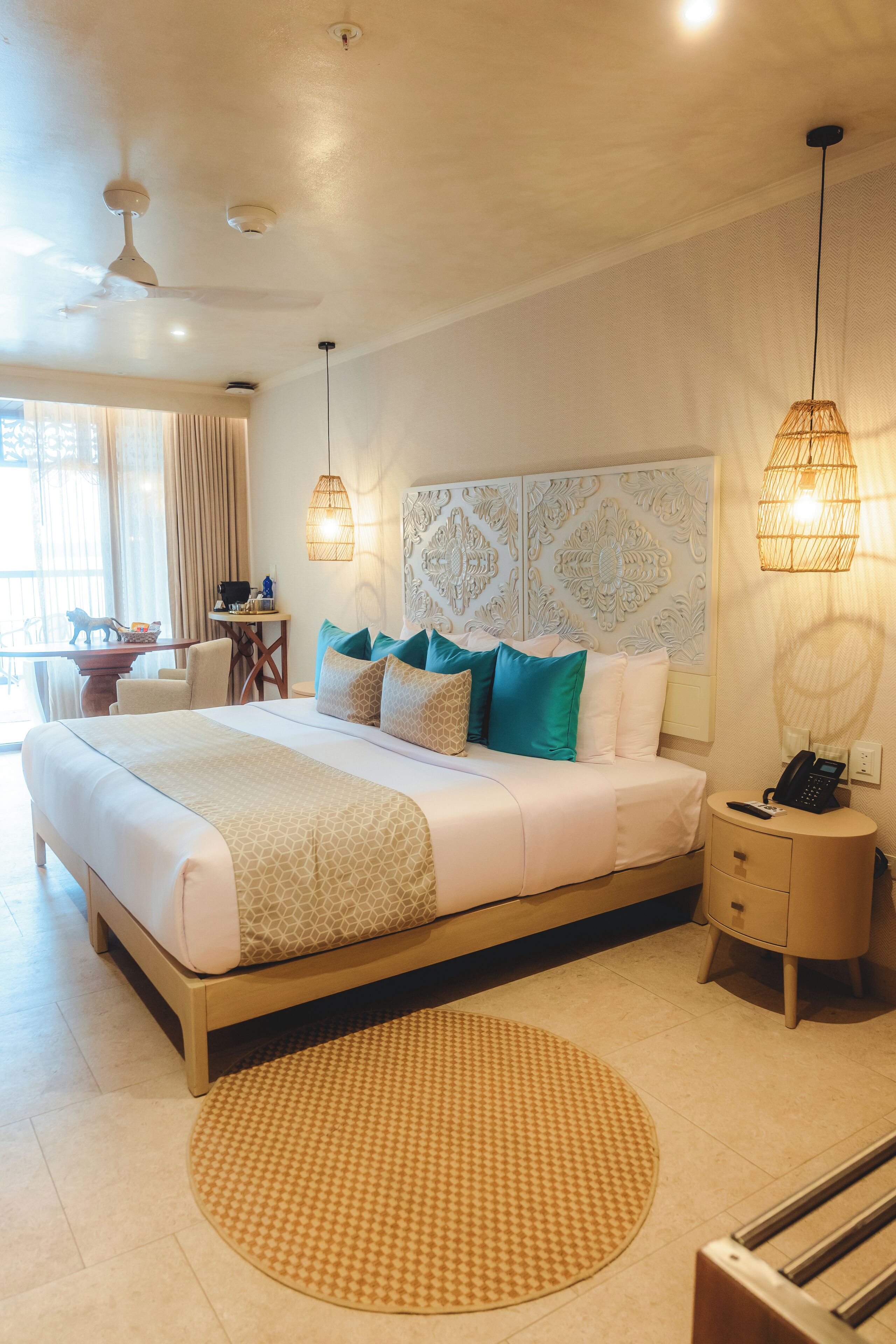 Luxury Double Room, Balcony, River View | Free minibar, in-room safe, soundproofing, iron/ironing board