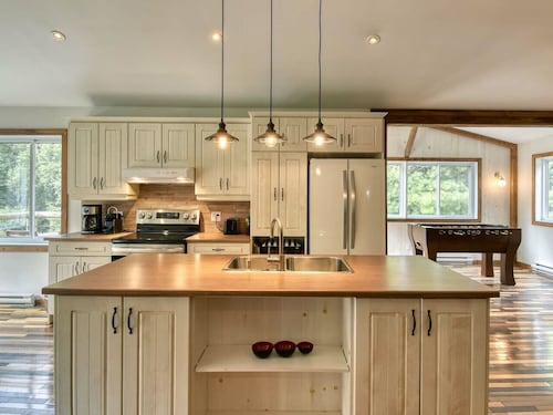 Amazing 4 bed M-Tremblant region