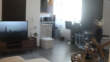 Smart TV, books