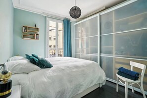 1 chambre, fer et planche Ă repasser, Wi-Fi, draps fournis