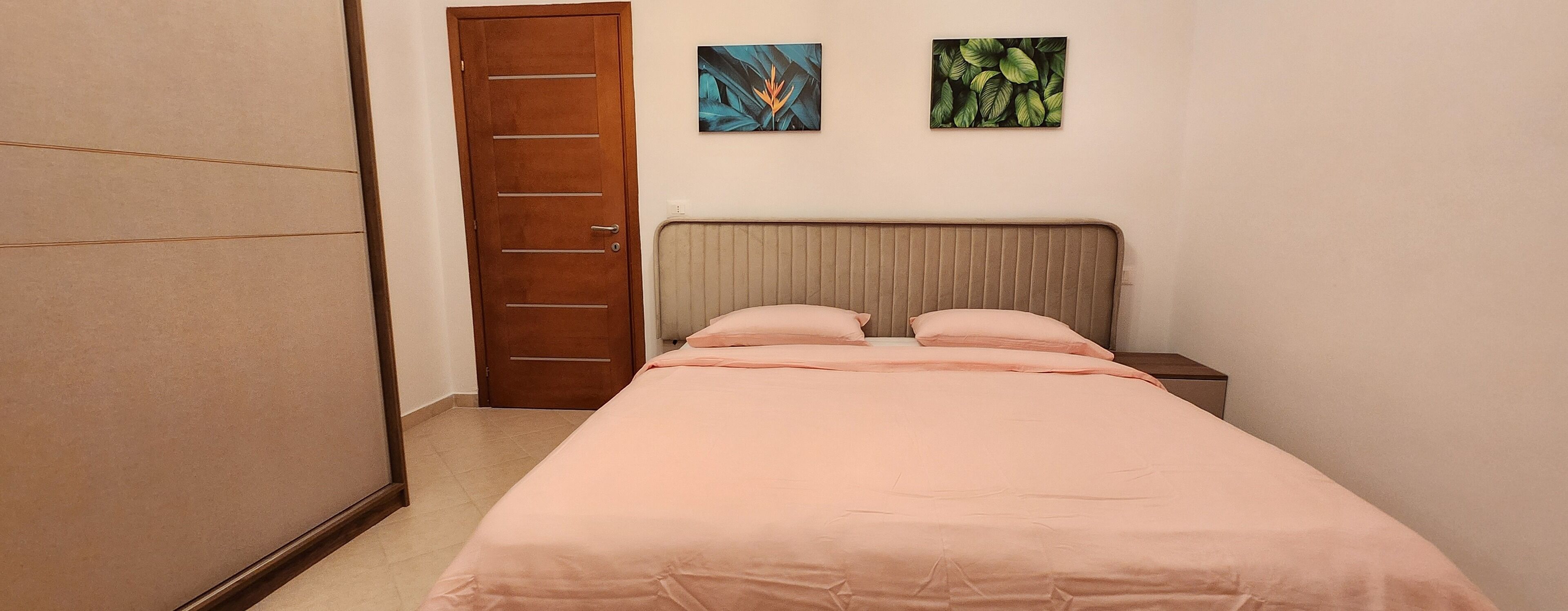 2 habitaciones, tabla de planchar con plancha y wifi gratis 