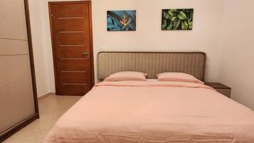 2 habitaciones, tabla de planchar con plancha y wifi gratis