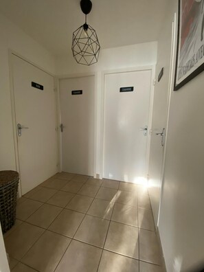 Interior - Apartment in the center of town, view of the Jardin des Plantes, with secure parking. (Nantes)