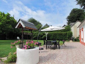 Outdoor dining - Gîtes de France® - Le Clos du Geai (CANOUVILLE)