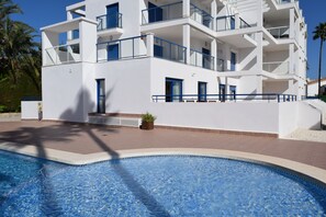 Outdoor pool - DENIA APARTMENT UNDER SPACIOUS TERRACES AND SWIMMING POOL. BEACH JUST 150 M. (Denia)