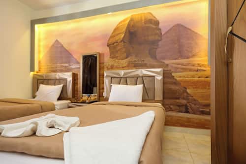 Chambre Confort double ou avec lits jumeaux, vue sur la montagne | Literie de qualité, couette en duvet