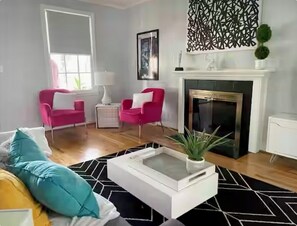 تلفزيون ذكي، كُتُب، مكتبة موسيقى