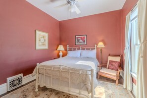 2 chambres, fer et planche Ă repasser, Wi-Fi, draps fournis