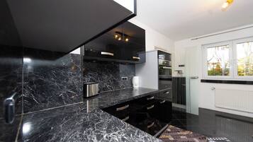 Fridge, microwave, oven, stovetop