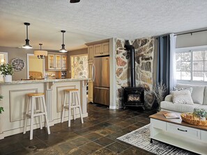 电视、壁炉、办公室