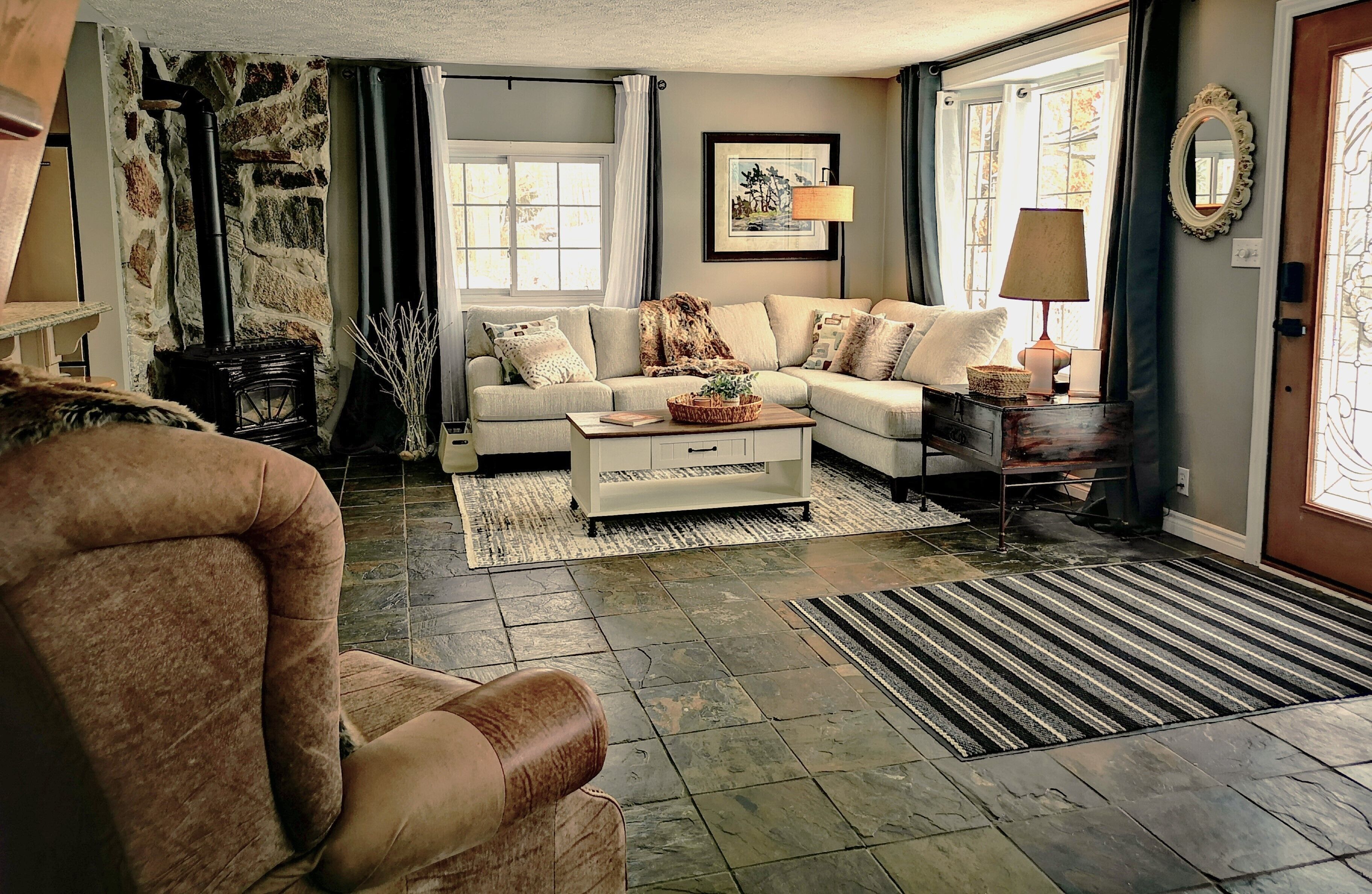 TV, fireplace, offices