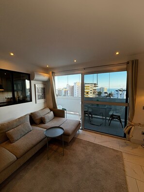 Smart-TV, Stereoanlage