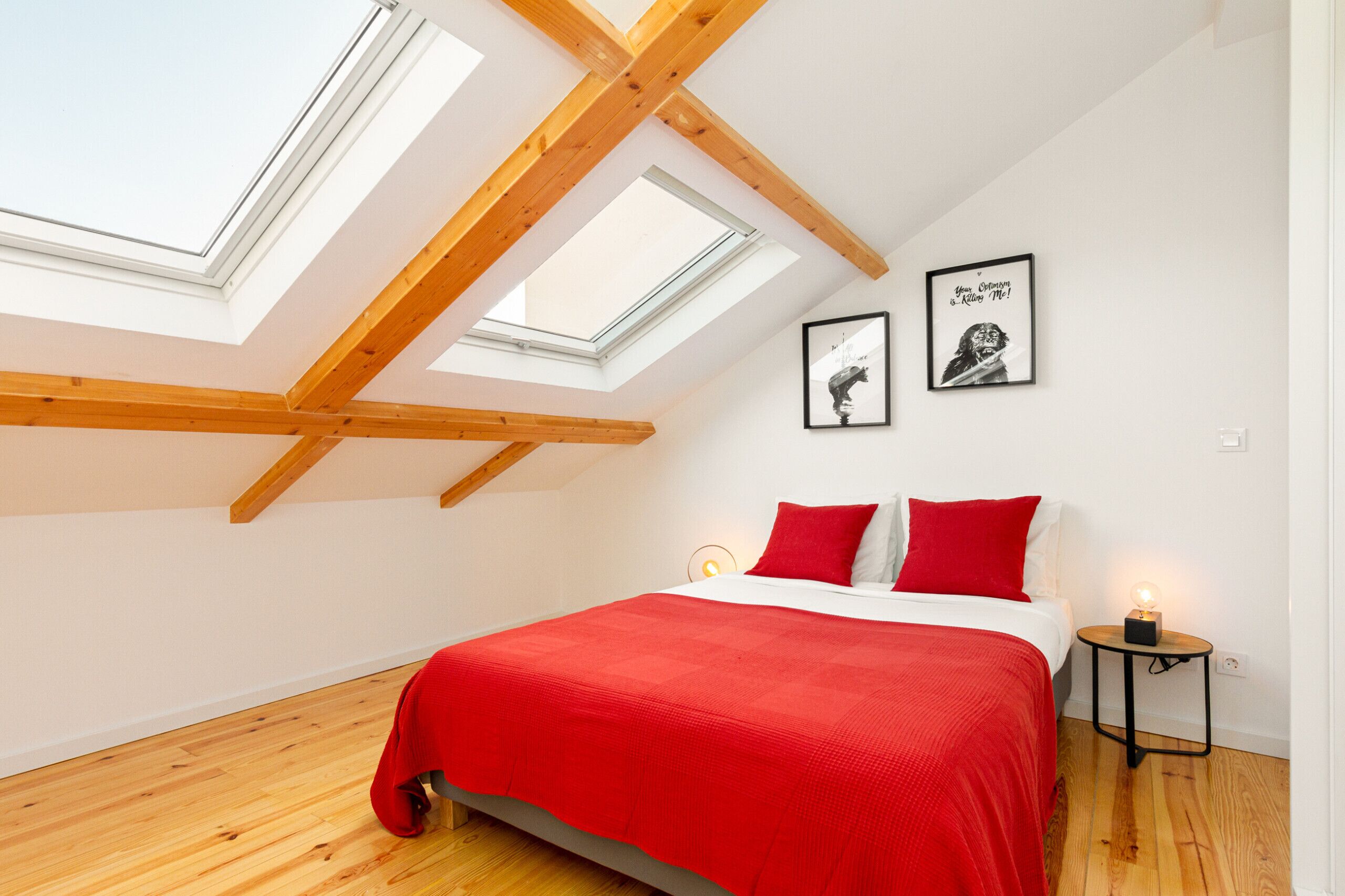 2 bedrooms, bed sheets