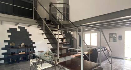 House with swimming pool in Vaison-la-Romaine, Provence