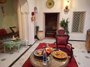 واجهة المنشأة