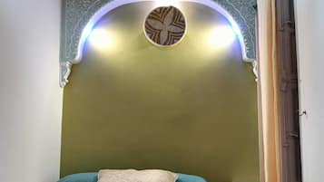 Traditional Double Room, 1 King Bed, Non Smoking | Free WiFi, bed sheets