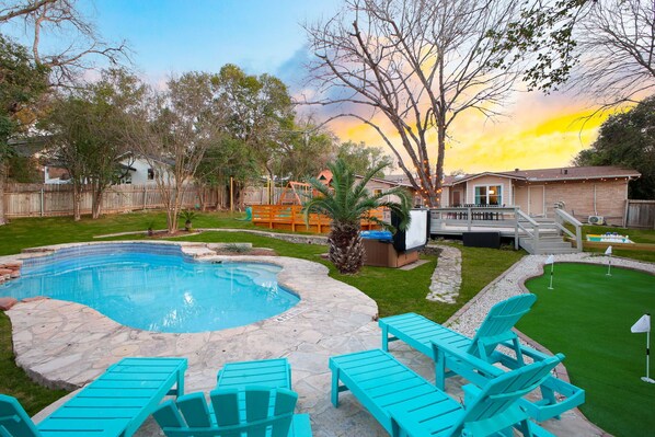 Piscine extérieure, piscine chauffée