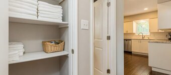 Modern 3-Bed,2-Bath Retreat