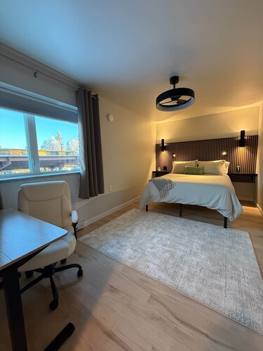 DWELL in Alaska "BIGGEST" Unit l