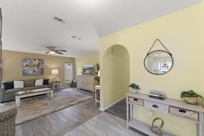 智能電視、書籍