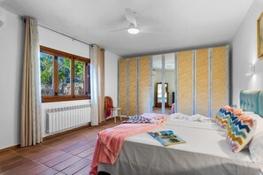 4 habitaciones, tabla de planchar con plancha y wifi gratis 