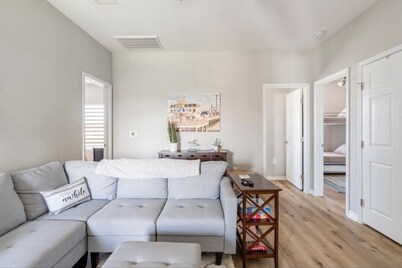 "Stunning modern 4-bedroom home — family friendly, luxury, comfort, and style!"