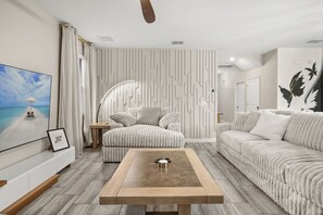 Smart TV, video games, table football - Royal Retreat: All Inclusive Champions Gate Resort 6BD6BA Free Heated Pool Villa (Four Corners)