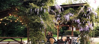 Welcome to your year-round mountain getaway and historic ranch in the foothills of the North Cascades!