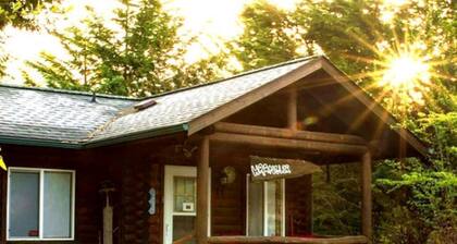 Welcome to your year-round mountain getaway and historic ranch in the foothills of the North Cascades!