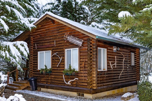 Woodsman cabin