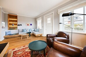 Immagine non classificata, 2 di 48, pulsante